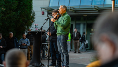 Magyar P&eacute;ter ut&aacute;n L&aacute;z&aacute;r J&aacute;nos is Kaposv&aacute;ron tartott besz&eacute;det - GAL&Eacute;RIA