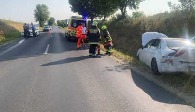 Baleset B&aacute;rdudvarnokon, az egyik aut&oacute;s az &aacute;rokban k&ouml;t&ouml;tt ki