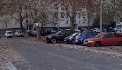 M&aacute;r j&aacute;rhat&oacute; a Petőfi &eacute;s Honv&eacute;d utc&aacute;t &ouml;sszek&ouml;tő &uacute;tszakasz