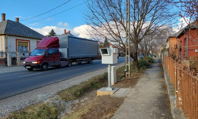 Eltűntek a fix traffipaxok Kaposf&uuml;redről