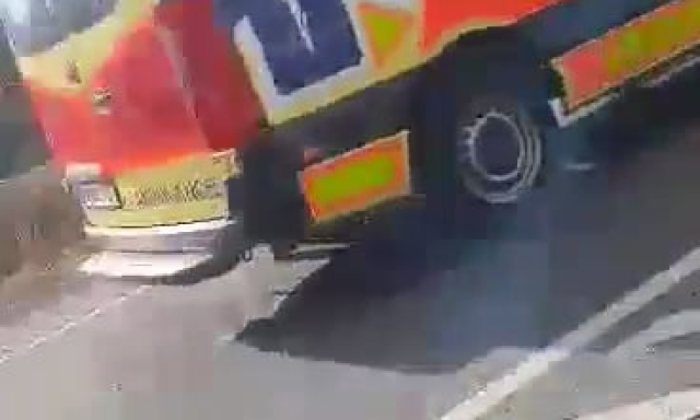 El&uuml;t&ouml;ttek egy biciklist a Kanizsai utc&aacute;ban - VIDE&Oacute;