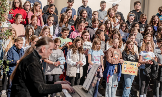 Dalban &uacute;szik majd a Kossuth t&eacute;r a Zene Vil&aacute;gnapj&aacute;n
