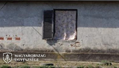 Titokban k&eacute;sz&iacute;tett intim felv&eacute;telt a volt bar&aacute;tnőj&eacute;ről, majd a vide&oacute;t felt&ouml;lt&ouml;tte a netre