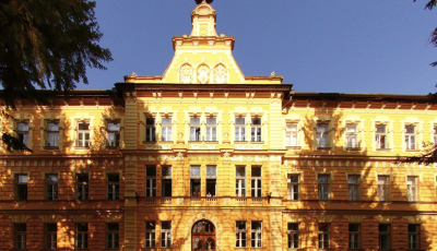 Ism&eacute;t beker&uuml;lt a T&aacute;ncsics Magyarorsz&aacute;g Top 100 k&ouml;z&eacute;piskol&aacute;ja k&ouml;z&eacute;