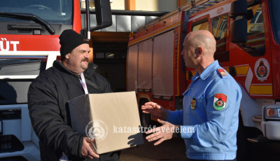 Somogyi csal&aacute;doknak seg&iacute;tettek a tűzolt&oacute;k az &uuml;nnepek előtt
