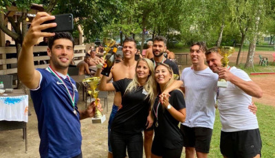 J&uacute;lius 3-t&oacute;l ism&eacute;t sportolhatunk a Mozdulj, Balatonon
