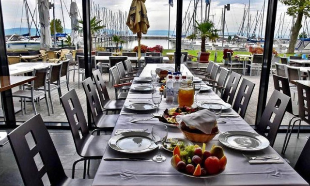 Mikor nyit a kedvenc balatoni &eacute;ttermed id&eacute;n?  - Mutatjuk a list&aacute;t!