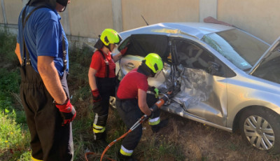 Kamion &eacute;s szem&eacute;lyaut&oacute; karambolozott Kadark&uacute;t &eacute;s B&aacute;rdudvarnok k&ouml;z&ouml;tt