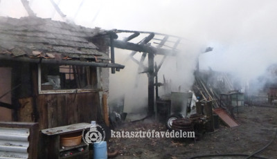 Mell&eacute;k&eacute;p&uuml;letek &eacute;gtek Cs&ouml;menden