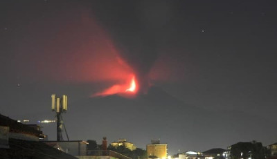 Kit&ouml;rt az Etna, hamu lepte el Catani&aacute;t