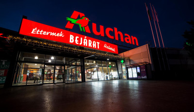 2027-től j&ouml;nnek a v&aacute;rosi mini Auchan &uuml;zletek &eacute;s utcai &aacute;tvevőhelyek