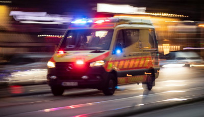 El&uuml;t&ouml;ttek a zebr&aacute;n egy gyalogost a Pennyn&eacute;l